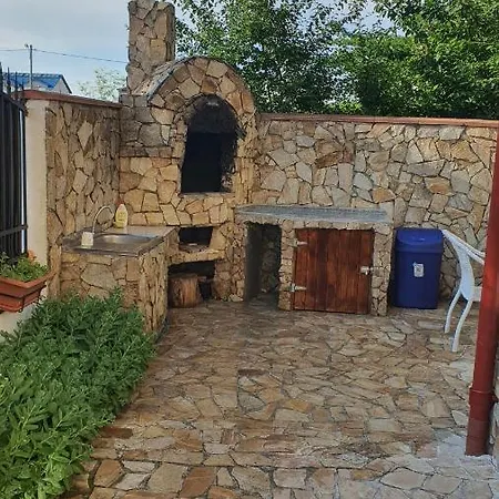 Vila Miraj Alloggio in famiglia